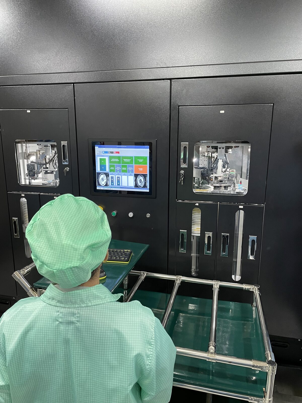 SMT control station
